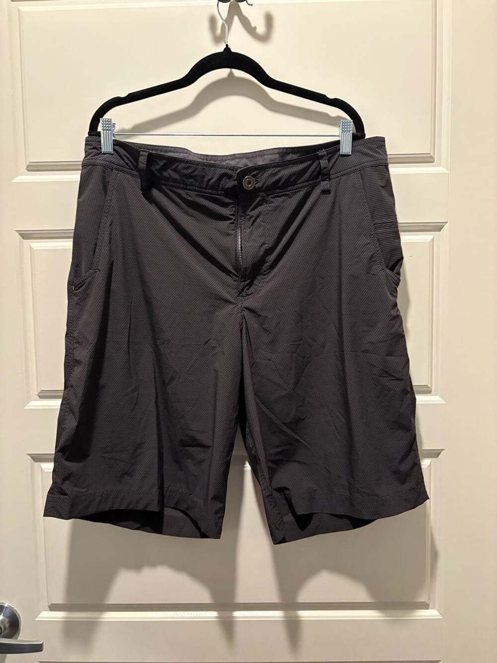 Lululemon Athletica ABC Utility Shorts Size 38 Black Microcheck